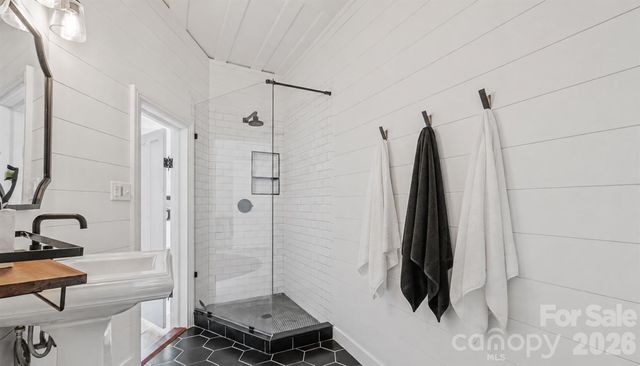 10915 Beatties Ford Road, Huntersville, NC 28078
