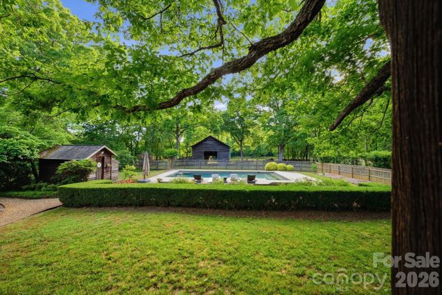 10915 Beatties Ford Road, Huntersville, NC 28078
