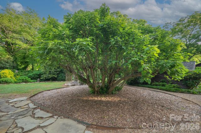 10915 Beatties Ford Road, Huntersville, NC 28078