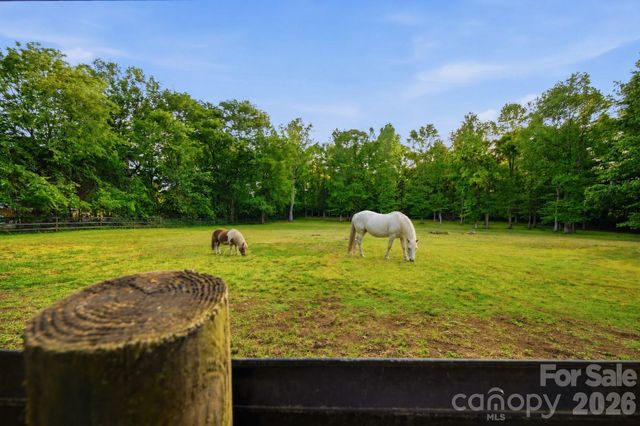 10915 Beatties Ford Road, Huntersville, NC 28078