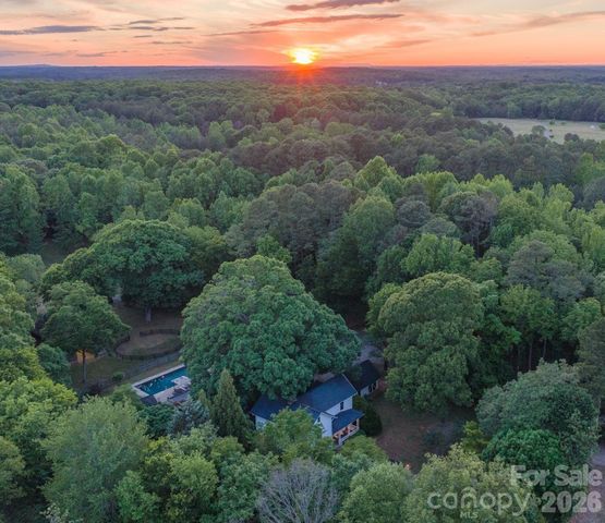 10915 Beatties Ford Road, Huntersville, NC 28078