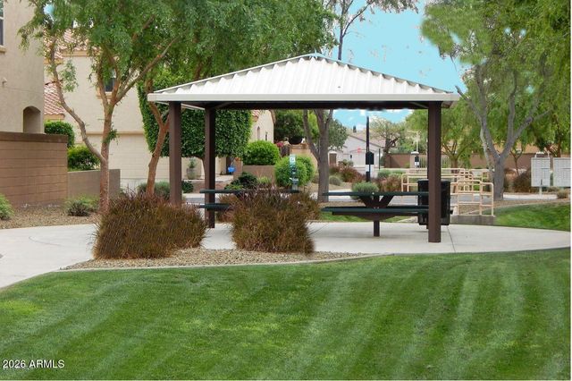 8770 W WOOD Drive, Peoria, AZ 85381