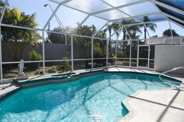 4819 W RAINTREE, Bradenton, FL 34203