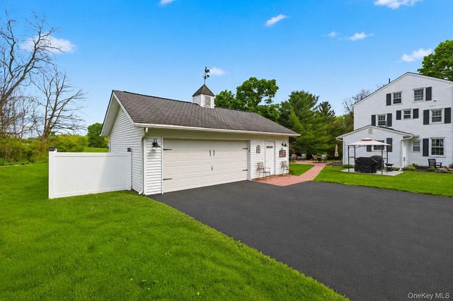 6 Country Club Road, Hopewell Junction, NY 12533