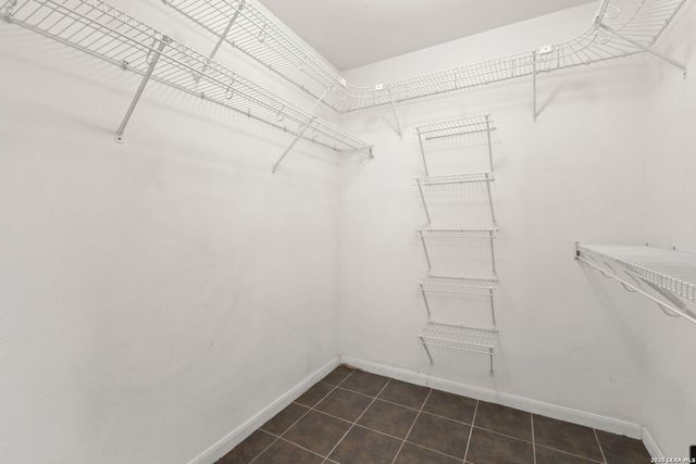 628 SUNSHINE MDW, Adkins, TX 78101