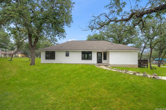 628 SUNSHINE MDW, Adkins, TX 78101