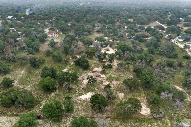 628 SUNSHINE MDW, Adkins, TX 78101