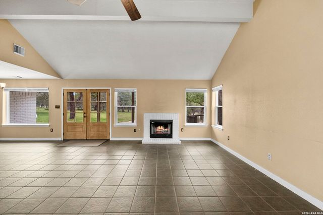 628 SUNSHINE MDW, Adkins, TX 78101