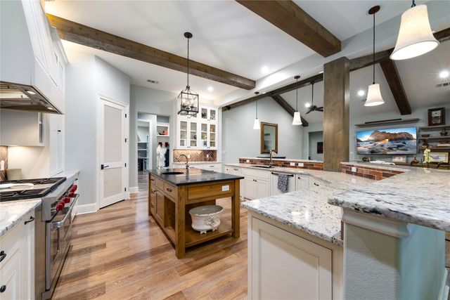 99 Lake Drive, Tioga, TX 76271