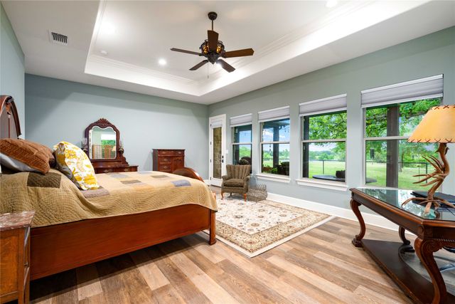 99 Lake Drive, Tioga, TX 76271