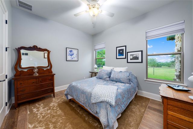 99 Lake Drive, Tioga, TX 76271