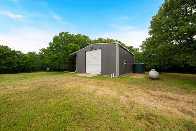 99 Lake Drive, Tioga, TX 76271