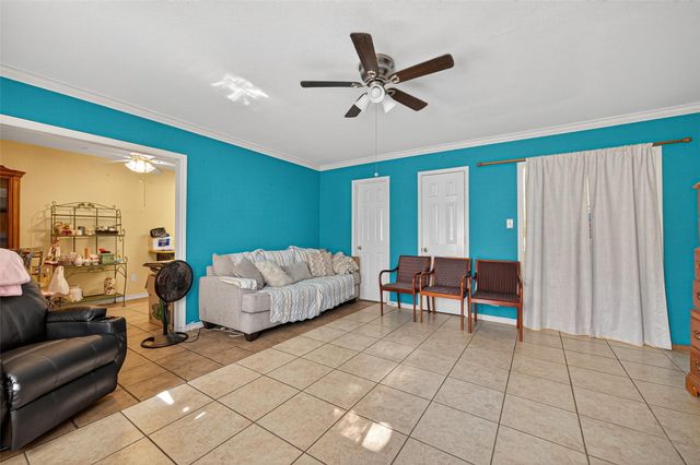 2624 Deams St Street, Houston, TX 77093