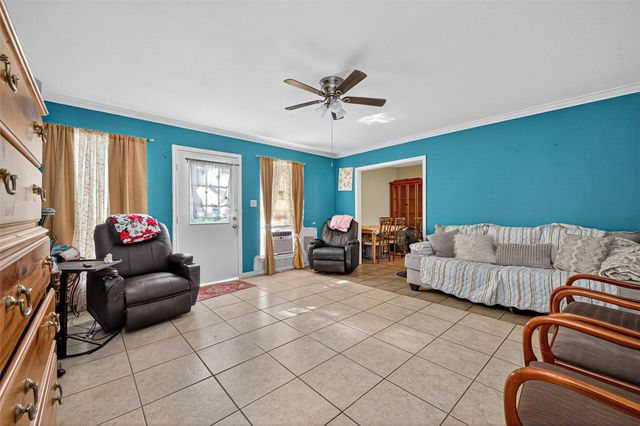 2624 Deams St Street, Houston, TX 77093