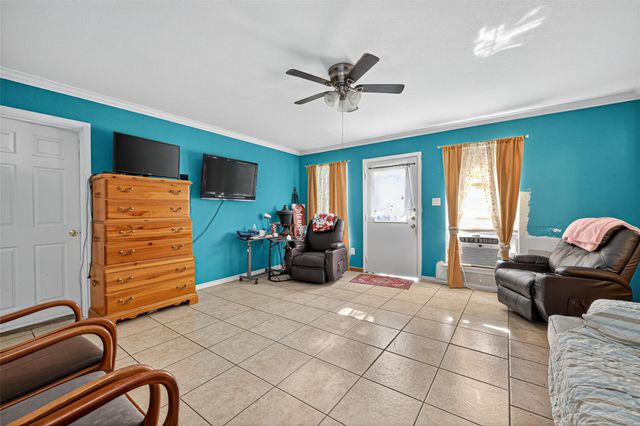 2624 Deams St Street, Houston, TX 77093