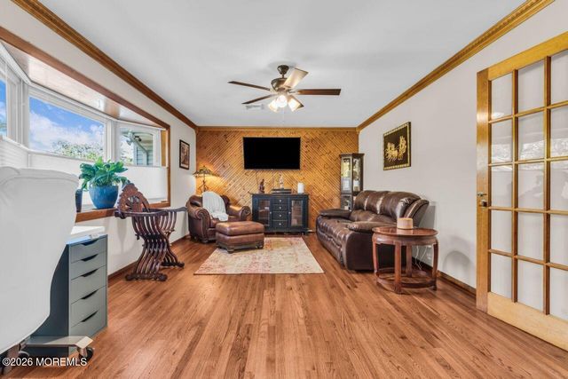 27 Pine Brook Drive, Toms River, NJ 08753