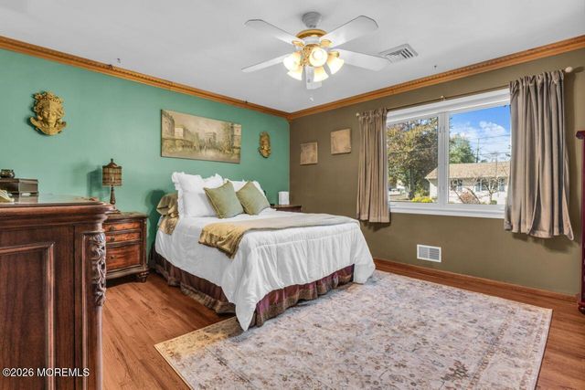 27 Pine Brook Drive, Toms River, NJ 08753