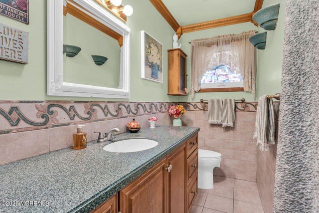 27 Pine Brook Drive, Toms River, NJ 08753