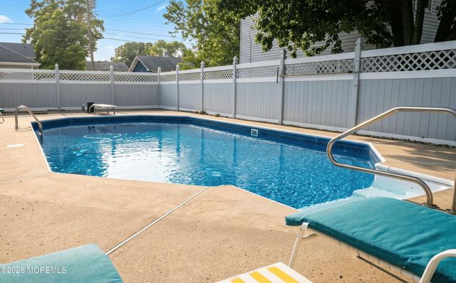 27 Pine Brook Drive, Toms River, NJ 08753