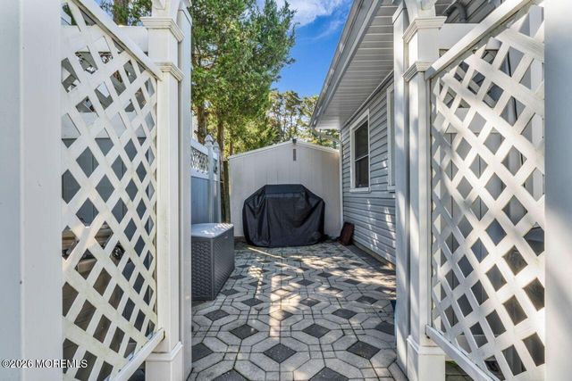27 Pine Brook Drive, Toms River, NJ 08753