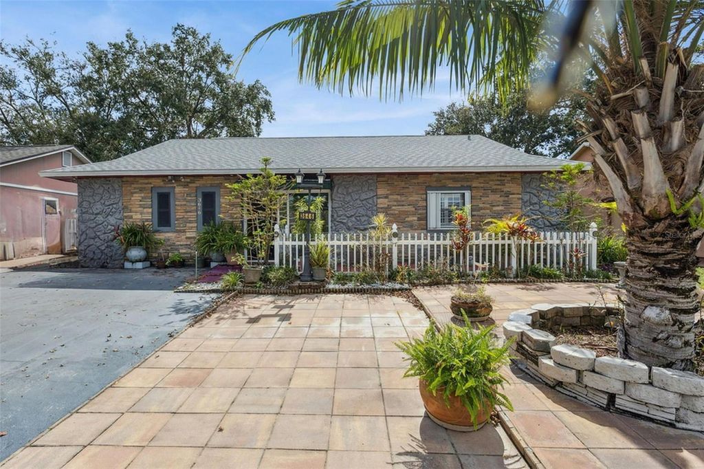 3646 FALLING LEAF LANE, Orlando, FL 32810