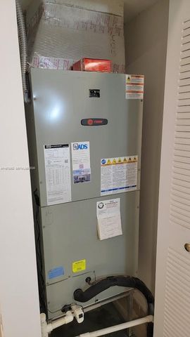 10455 NW 82nd St 4, Doral, FL 33178