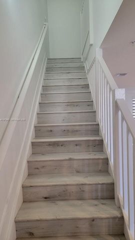 10455 NW 82nd St 4, Doral, FL 33178