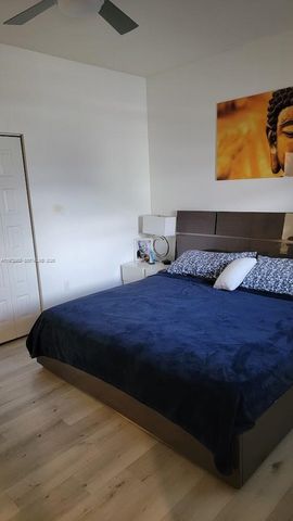 10455 NW 82nd St 4, Doral, FL 33178