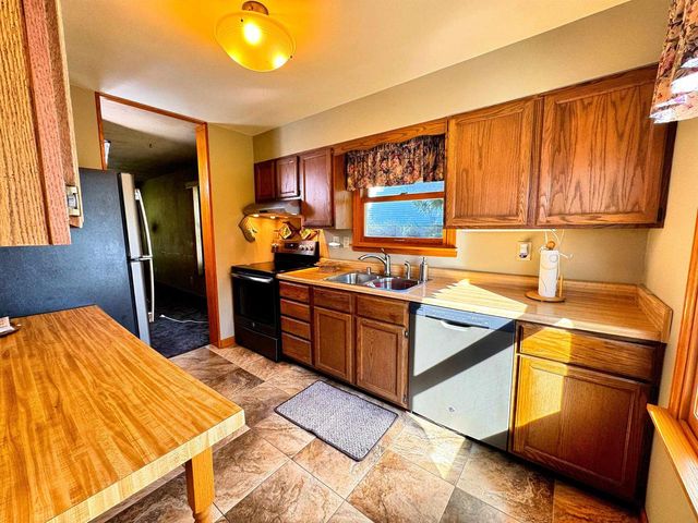 907 Birch Haven Circle, Monona, WI 53716