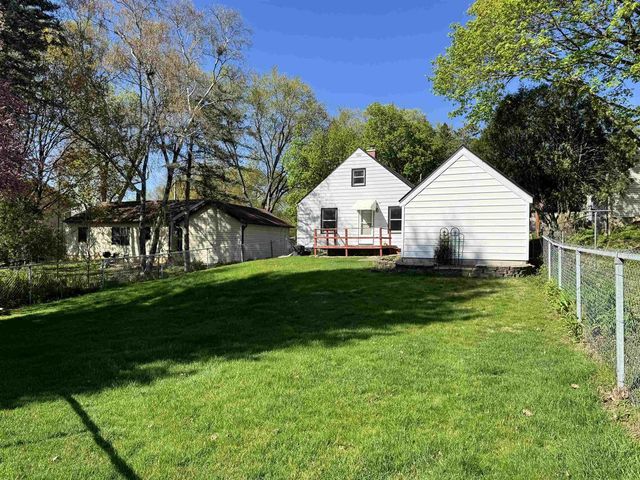 907 Birch Haven Circle, Monona, WI 53716