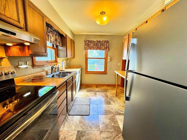 907 Birch Haven Circle, Monona, WI 53716