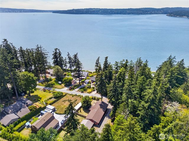 17261 Golden View Avenue, La Conner, WA 98257