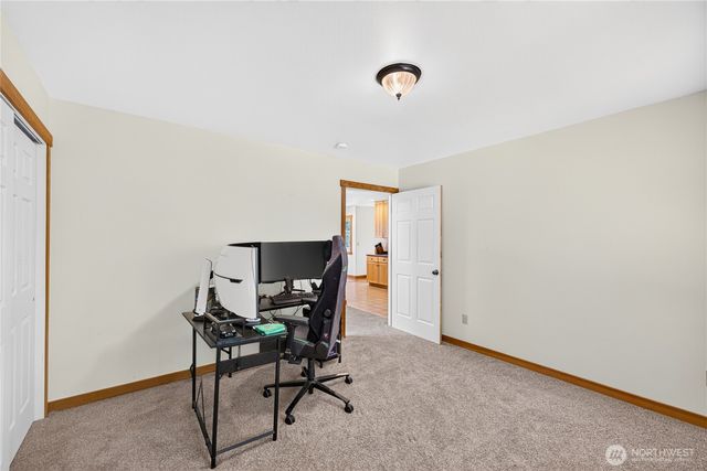 17261 Golden View Avenue, La Conner, WA 98257
