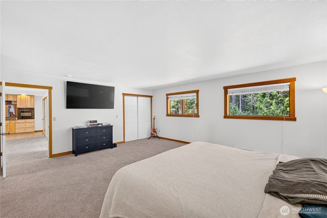17261 Golden View Avenue, La Conner, WA 98257