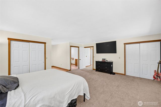 17261 Golden View Avenue, La Conner, WA 98257