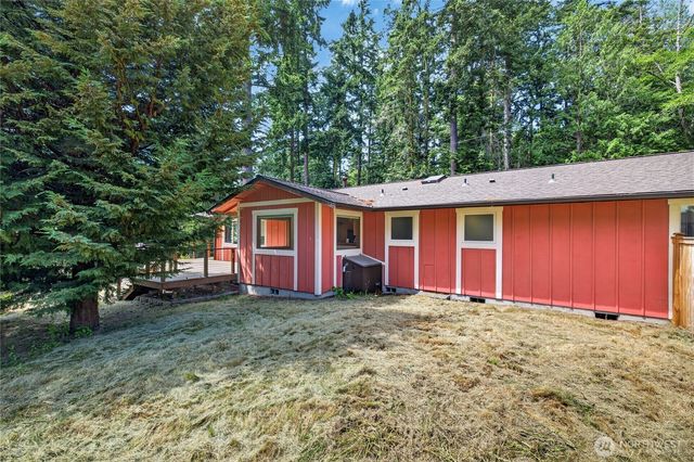 17261 Golden View Avenue, La Conner, WA 98257