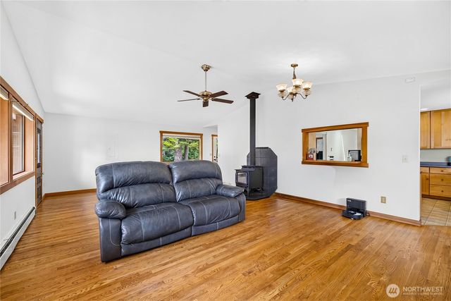 17261 Golden View Avenue, La Conner, WA 98257