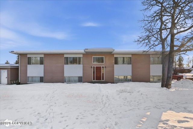 322 W Redoubt Avenue, Soldotna, AK 99669