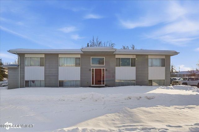 322 W Redoubt Avenue, Soldotna, AK 99669