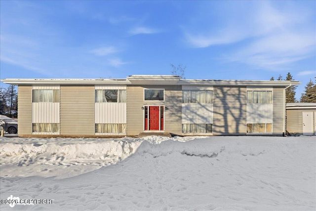 322 W Redoubt Avenue, Soldotna, AK 99669