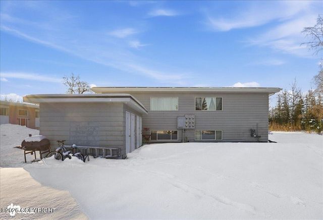 322 W Redoubt Avenue, Soldotna, AK 99669