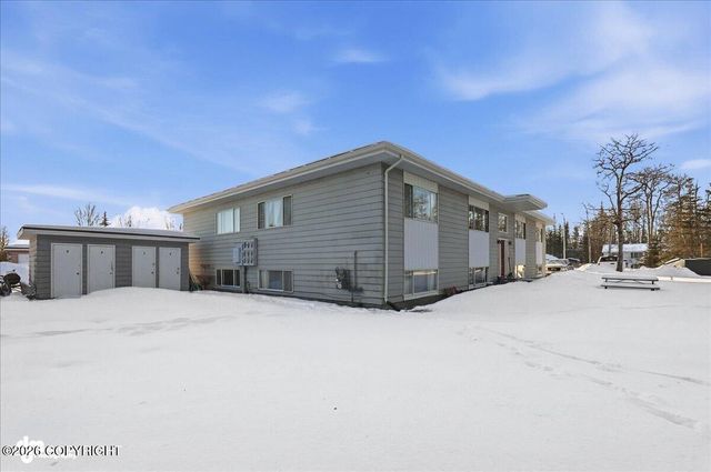 322 W Redoubt Avenue, Soldotna, AK 99669