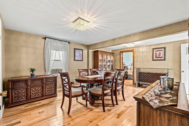 11 Arnold Road, Peabody, MA 01960