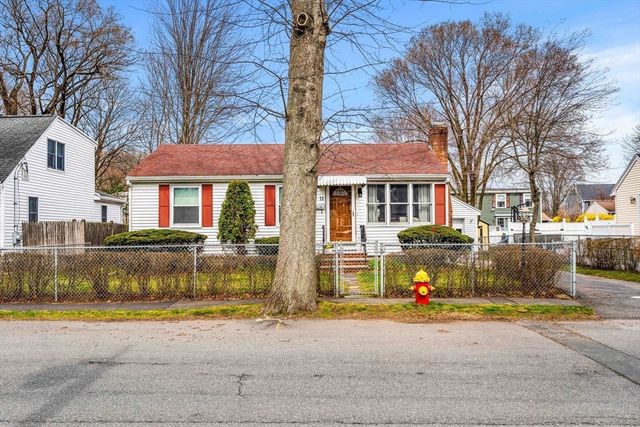 11 Arnold Road, Peabody, MA 01960