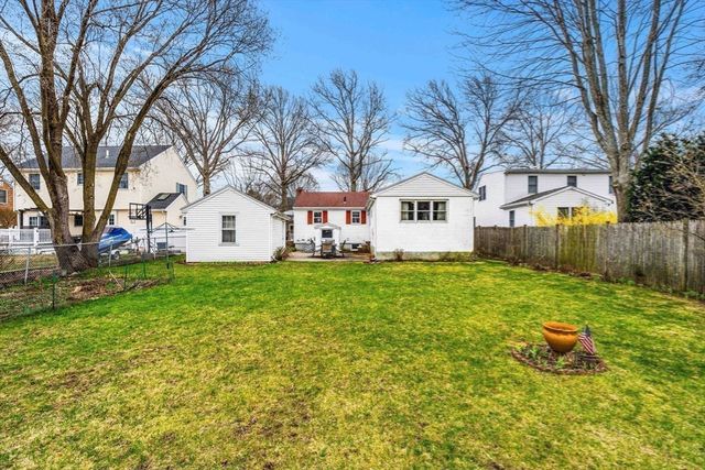 11 Arnold Road, Peabody, MA 01960