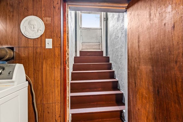 11 Arnold Road, Peabody, MA 01960