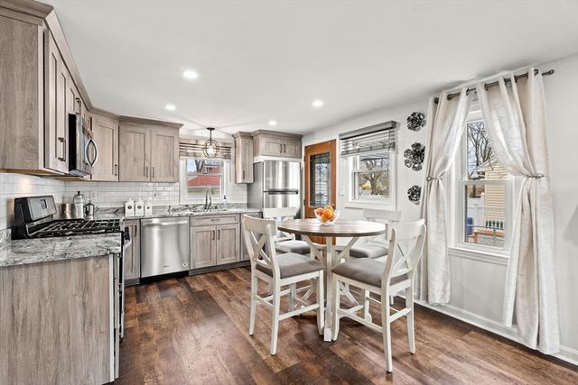 11 Arnold Road, Peabody, MA 01960