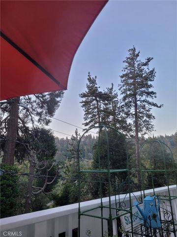 447 Valley Road, Crestline, CA 92325