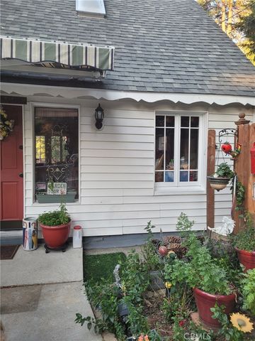 447 Valley Road, Crestline, CA 92325