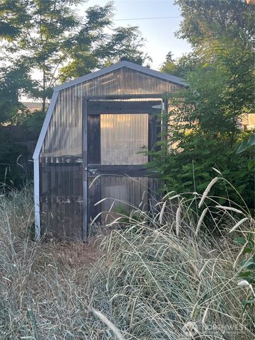 2965 E Benge-Winona Road, Benge, WA 99105